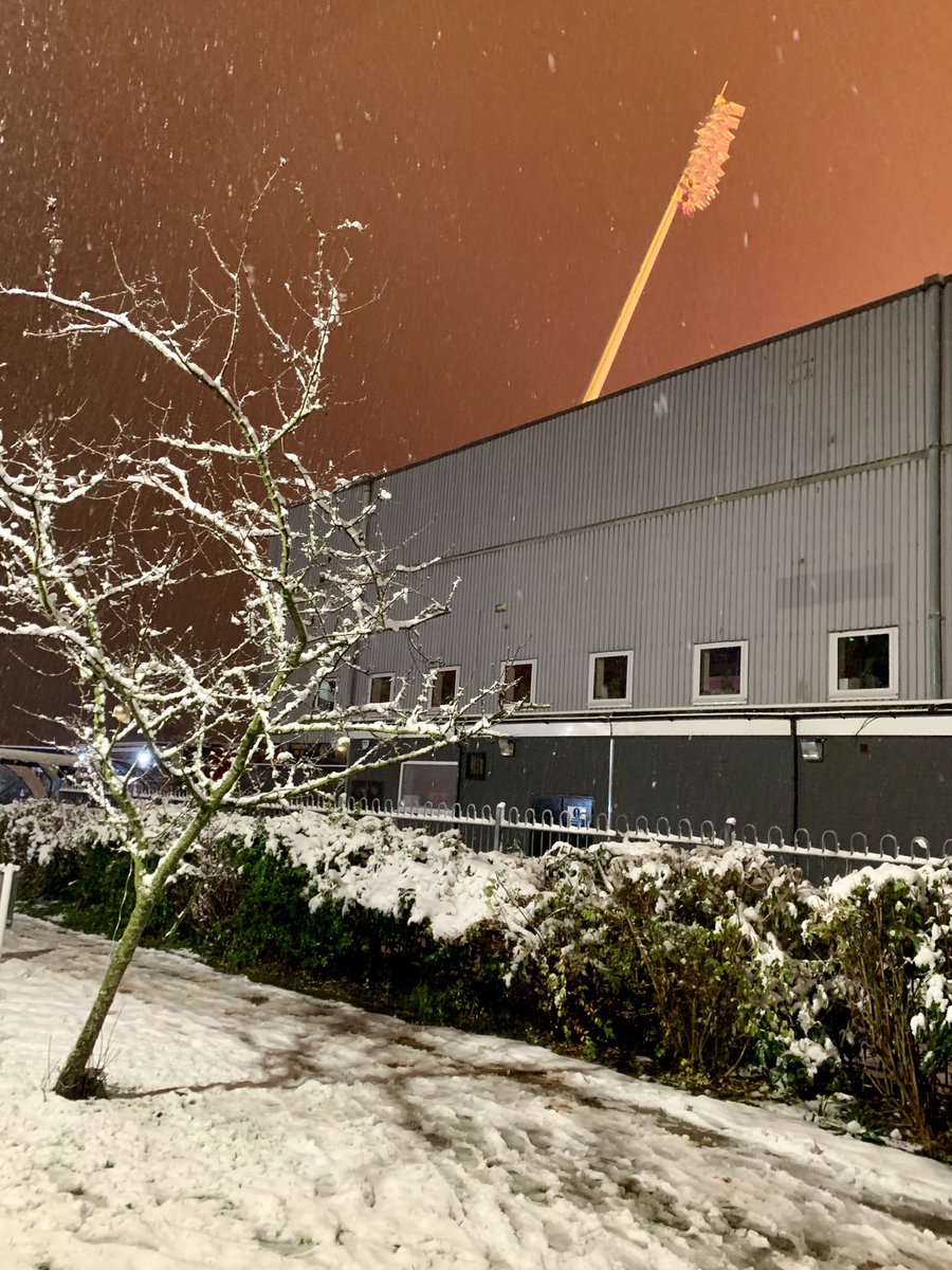 justrebooting's tweet photo. Took some more photos of the stadium and around it last night when the snow calmed a bit 
#wrexham #wrexhamfc #wxm #thisiswrexham https://t.co/e04j8tp2uo