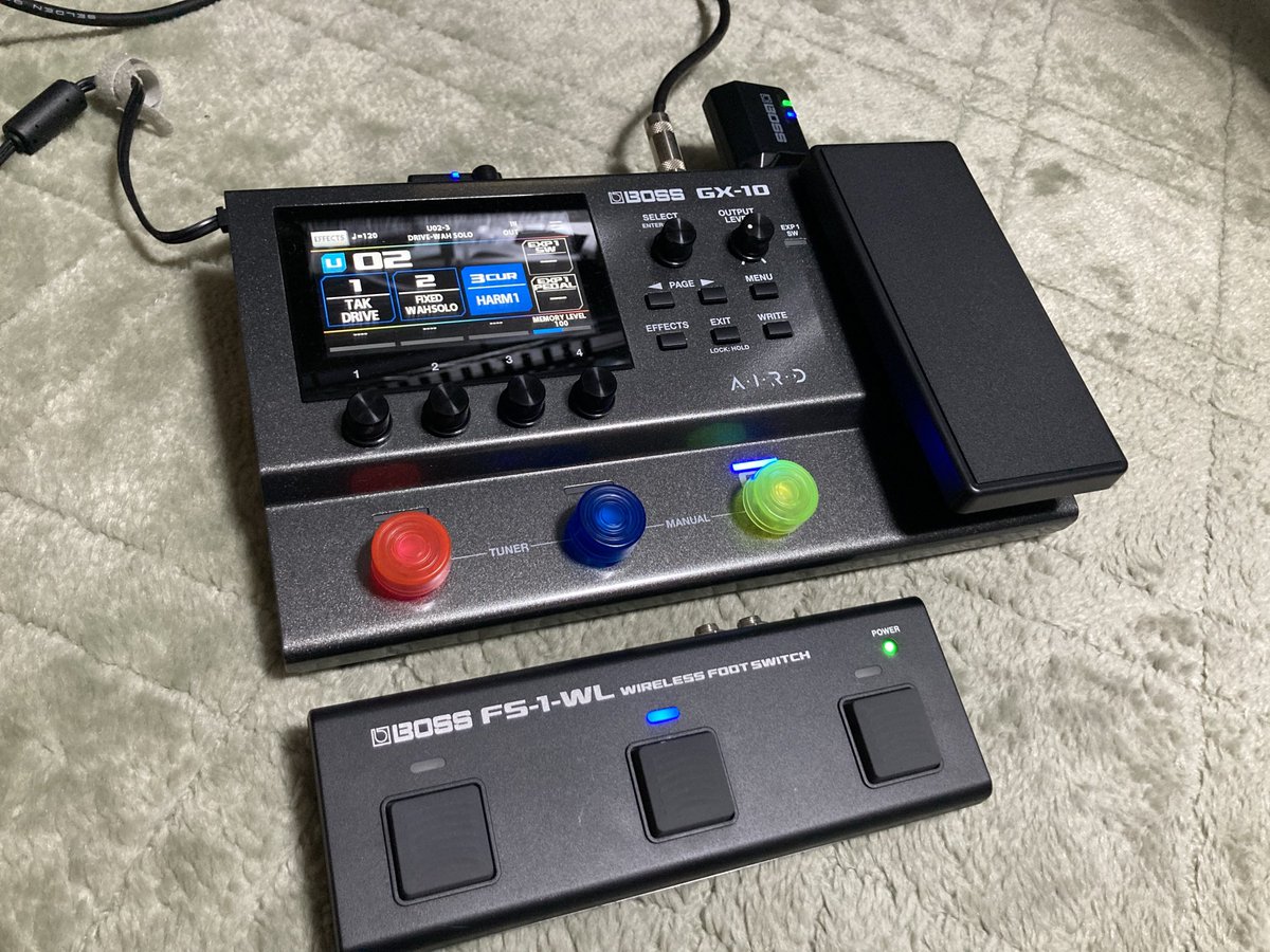GX-10の1パッチでペダル踏んだらバッキングとソロ行ったり来たりの作っ