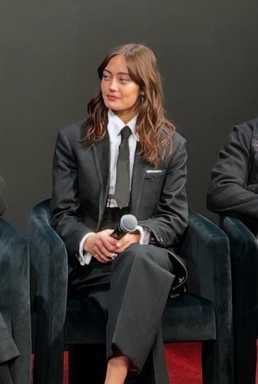 jackiexshipman's tweet image. ELLA I SWEAR TO GOD LET US BREATHE