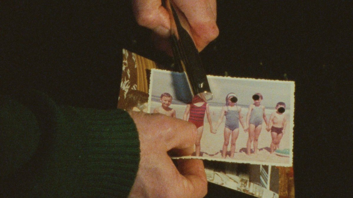 Peripherie_'s tweet image. • Séance spéciale / VOYAGE AU BORD DE LA GUERRE •
🇺🇦🎥 Le film Voyage au bord de la guerre d'Antonin Peretjatko sera projeté samedi 30 novembre à 21h au Cinéma Le Méliès.
Séance en présence du réalisateur 

+ d'infos 👇
peripherie.asso.fr/notre-catalogu…