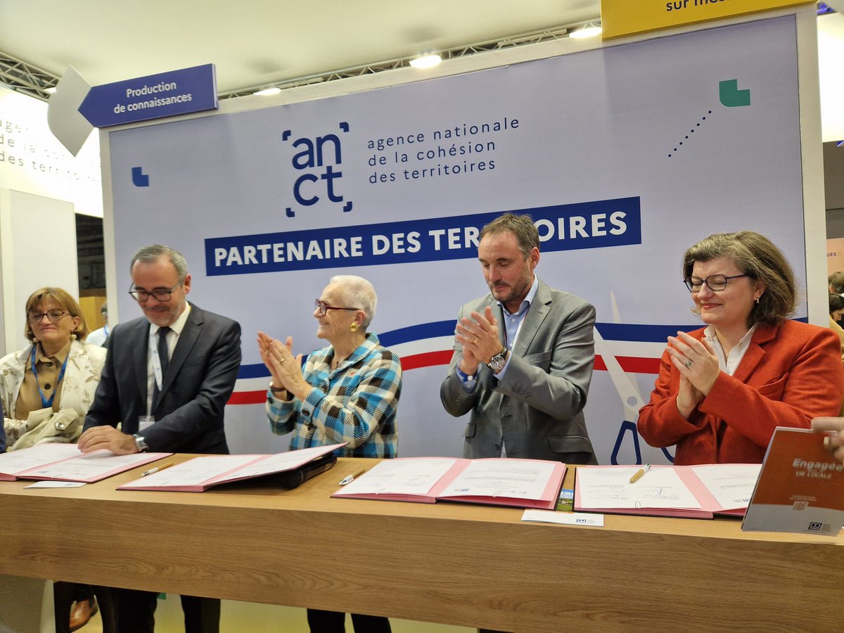 🚜 Renforcer la ruralité !
Aujourd’hui, la MSA et l’ANCT signent une convention dans le cadre du plan France Ruralités, en présence de la ministre déléguée chargée de la Ruralité Mme <a href="/FrancoiseGatel/">Françoise GATEL</a>, M. Stanislas Bourron, DG de l'<a href="/ANCTerritoires/">Agence nationale de la cohésion des territoires</a>, M. <a href="/jffruttero/">Jean-francois Fruttero</a> Président MSA et