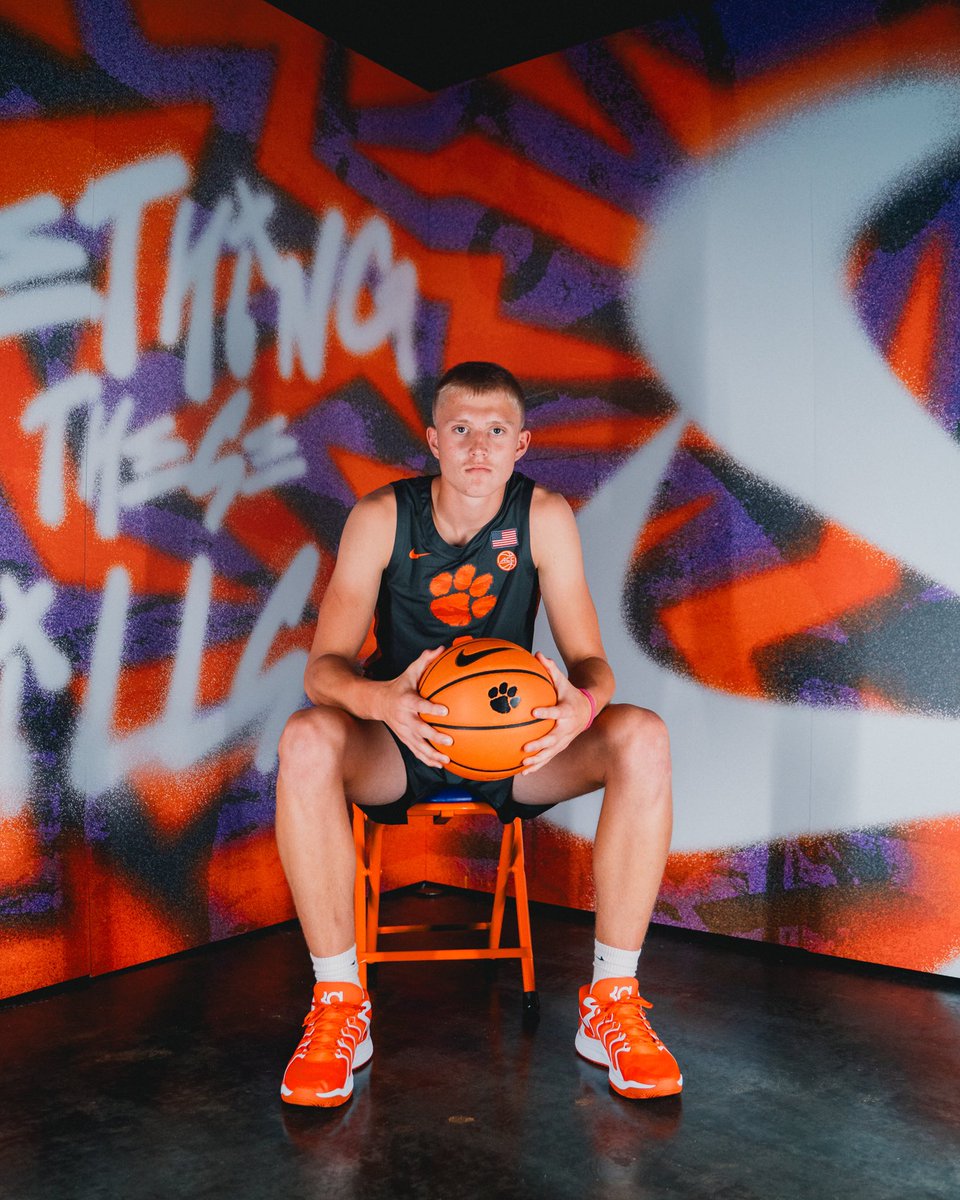 Clemson Basketball tweet media