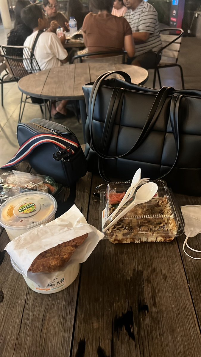 siomapy's tweet image. Laper mata gak tuch