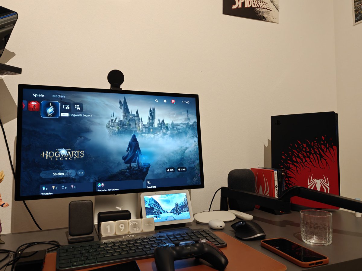unxvsn's tweet photo. Playstation 5 mit Apple Studio Display funktioniert 🥰
#AppleStudioDisplay https://t.co/3XtTI8GXg6