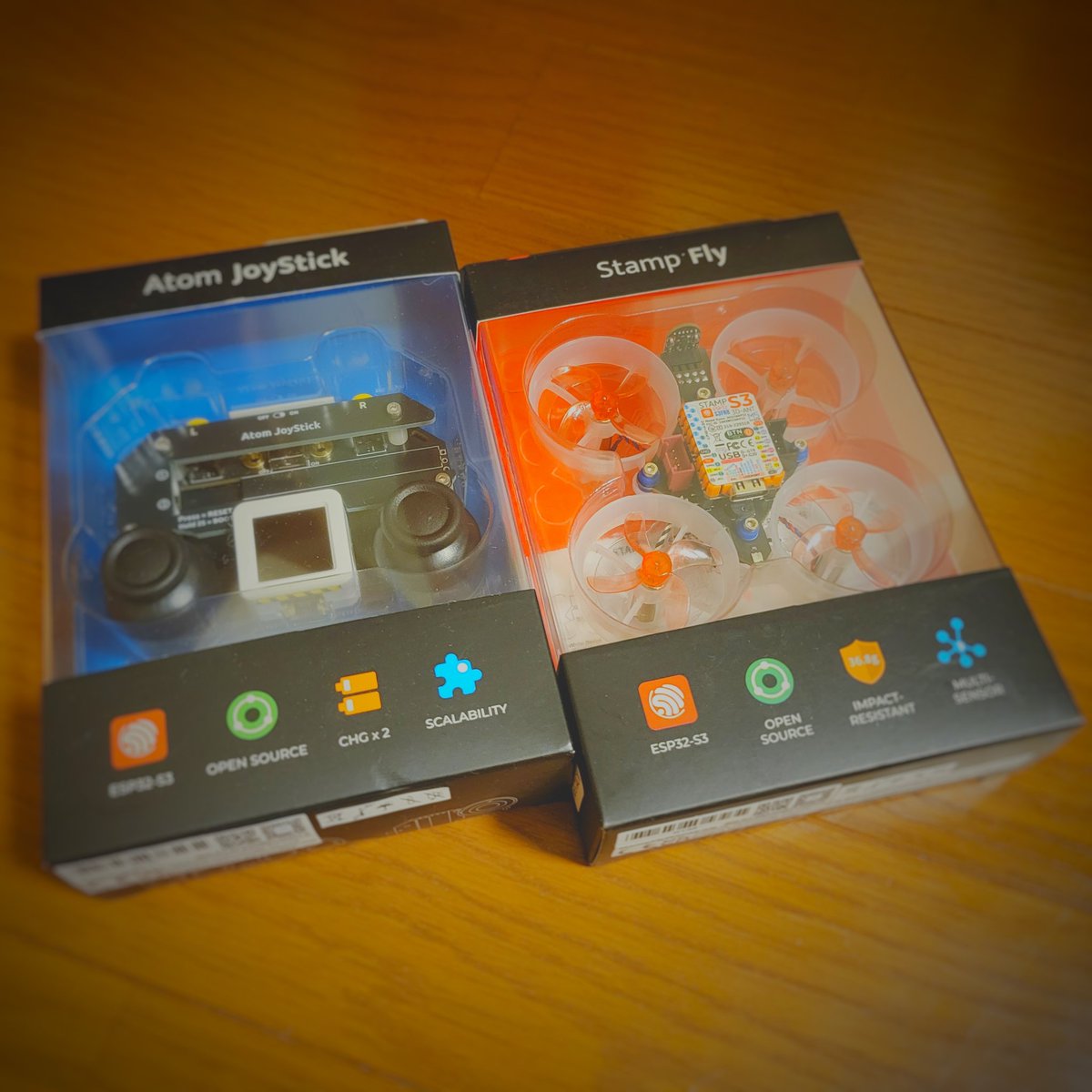 upxdn's tweet photo. なんやかんやで、StampFlyとAtomJoyStickがスイッチサイエンスさんから届きました…。
あわてて、この2つだけ購入したけど、ケーブルとかも必要だったかしら…。
仕事の合間にいじってみようかな…。
#StampFly #AtomJoyStick https://t.co/0bFrmvSF1D