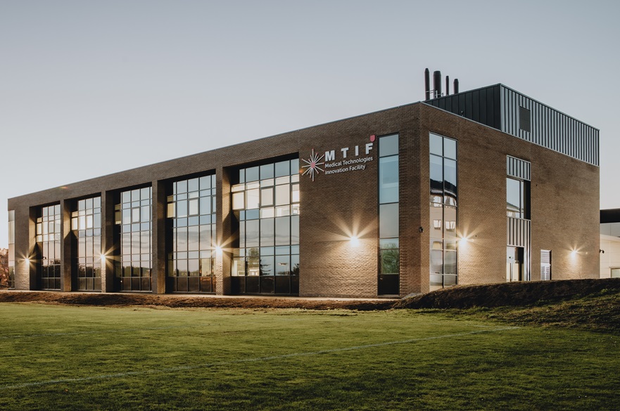 NTU Press Office (@ntunews) on Twitter photo A new impact accelerator will drive the design, development and delivery of pioneering rehabilitation technologies.
<a href="/NottmTrentUni/">Nottingham Trent University</a> has been awarded £2.5m to lead the project.
<a href="/UKRI_News/">UK Research and Innovation</a> <a href="/EPSRC/">Engineering and Physical Sciences Research Council</a> <a href="/UniofNottingham/">Uni of Nottingham #WeAreUoN</a> <a href="/lborouniversity/">Loughborough University</a> <a href="/DerbyUni/">University of Derby</a> <a href="/ntu_research/">NTU Research</a>
ntu.ac.uk/about-us/news/… A new impact accelerator will drive the design, development and delivery of pioneering rehabilitation technologies.
<a href="/NottmTrentUni/">Nottingham Trent University</a> has been awarded £2.5m to lead the project.
<a href="/UKRI_News/">UK Research and Innovation</a> <a href="/EPSRC/">Engineering and Physical Sciences Research Council</a> <a href="/UniofNottingham/">Uni of Nottingham #WeAreUoN</a> <a href="/lborouniversity/">Loughborough University</a> <a href="/DerbyUni/">University of Derby</a> <a href="/ntu_research/">NTU Research</a>
ntu.ac.uk/about-us/news/…
