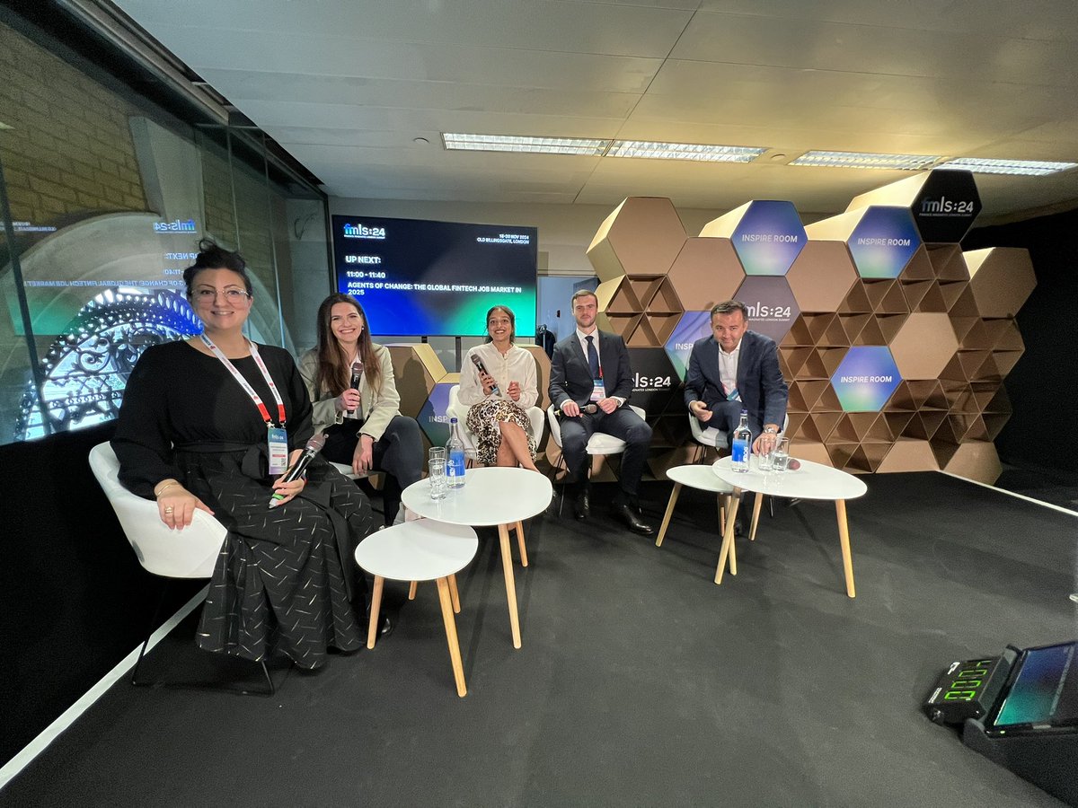 sonyabarlowuk's tweet image. Morning panel on future talent trends in 2025 for fintech and AI |  lmfnetwork.org

LMF Network thoughts 
✨storytelling 
✨ ai efficiency 
✨ investment into EDI
✨ mentoring and networking 
✨ skills transferring and side hustles 

#FMLS#FMLS24 #FMevents…