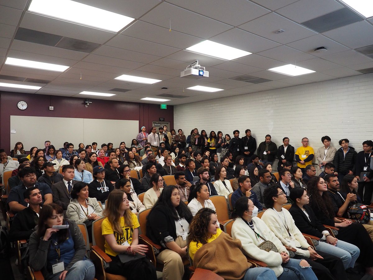 Data Con LA tweet media