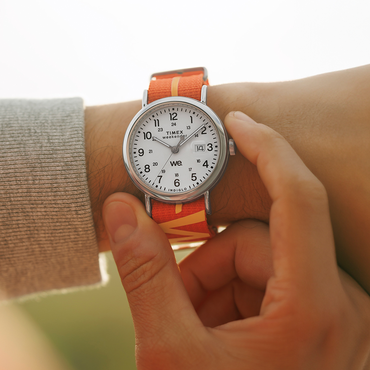 timex's tweet photo. ๐๐๐ ๐ ๐๐ซ๐๐ง๐ฎ๐๐๐ฎ ๐ฎ๐ค๐ช๐ง ๐ฌ๐๐๐ ๐๐ฃ๐.
Coming in hot with three brand new bold colorways, our Timex Weekender makes for the perfect gift this holiday season. ๐
Get yours now: https://t.co/E30BQw7lXk
#timex #timexweekender #watchfam #watchlovers #watchesofinstagram #analoglife #maketimeyours