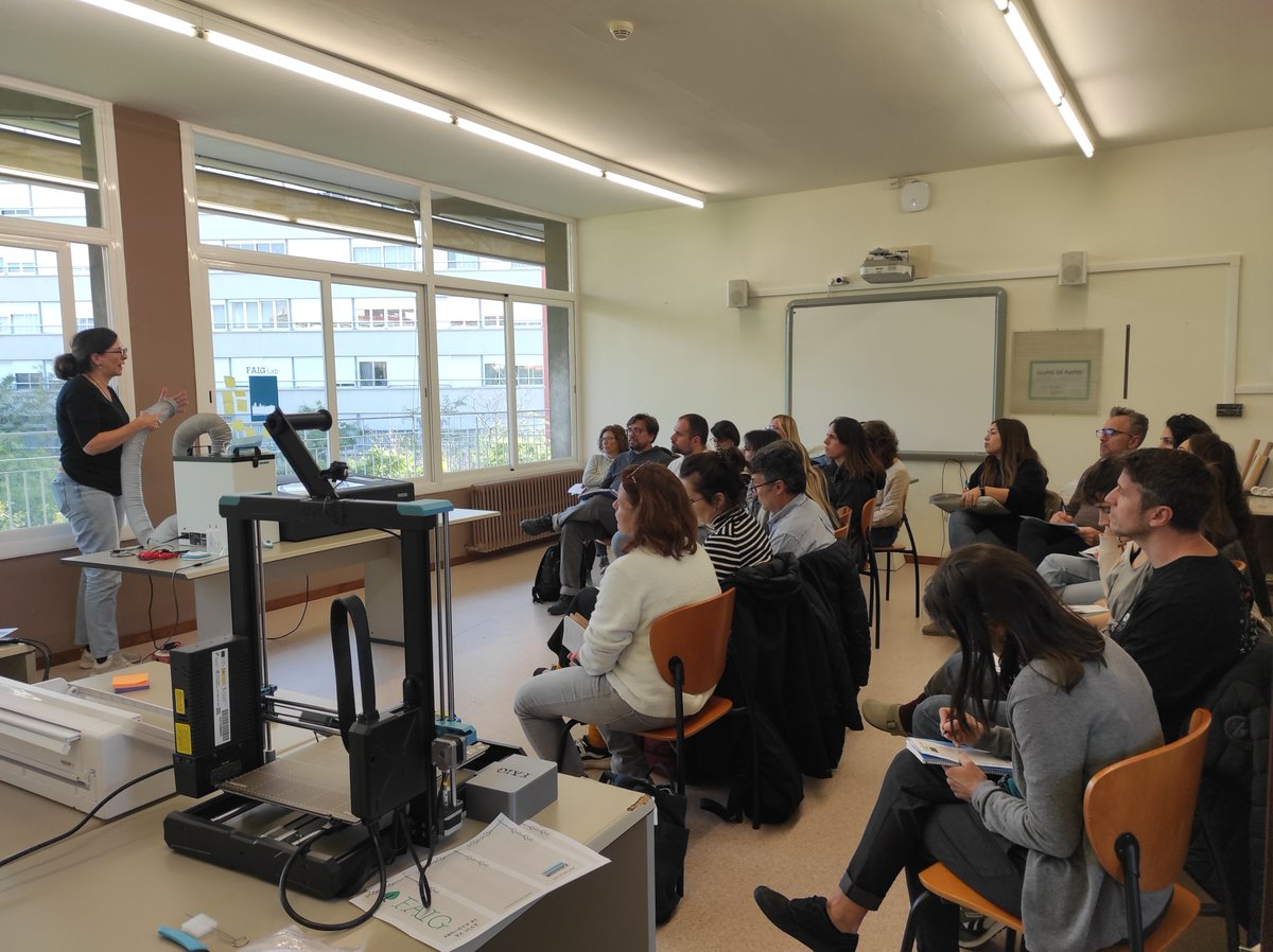 cesirecat's tweet image. Avui, sessió dels tallers “Avui va de màquines” al @cesirecat amb els equips motors dels centres del #ProgramaFaig del territori. Seguim compartint temes de funcionament i manteniment de les màquines del FAIGlab i resolent reptes que impliquen la comunitat maker. #XarxaFaig