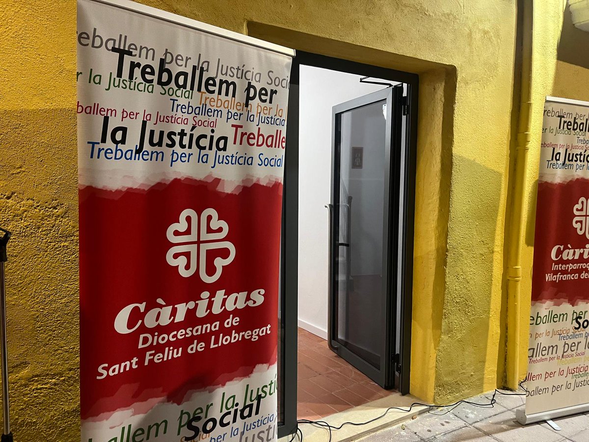 Panasonic Clima (@panasonichc_es) on Twitter photo En Panasonic estamos orgullosos de apoyar el proyecto "La Llar Montserrat" 🏡 de <a href="/caritasantfeliu/">Càɾitas Sant Fҽliu</a>, proporcionando bombas de calor de alta eficiencia para garantizar un hogar cómodo y sostenible a personas y familias en situación de exclusión social. En Panasonic estamos orgullosos de apoyar el proyecto "La Llar Montserrat" 🏡 de <a href="/caritasantfeliu/">Càɾitas Sant Fҽliu</a>, proporcionando bombas de calor de alta eficiencia para garantizar un hogar cómodo y sostenible a personas y familias en situación de exclusión social.