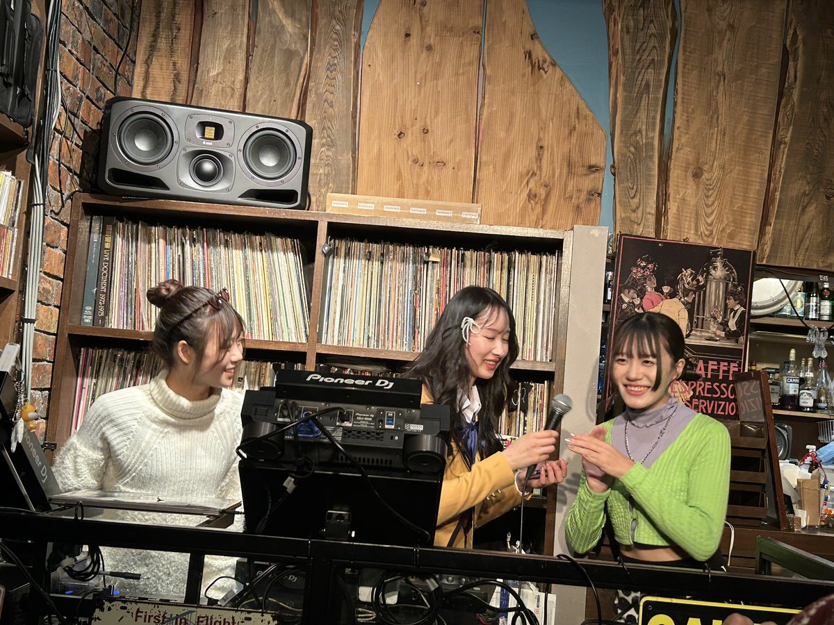 kou1017_LASSIE's tweet photo. 平日DJ楽しかったです！
3人お疲れ様でした！！

#DJジェントルドレス 
#DJナイトプール　
#DJmashi  #ダダダムズ https://t.co/ONS7AxwbjA