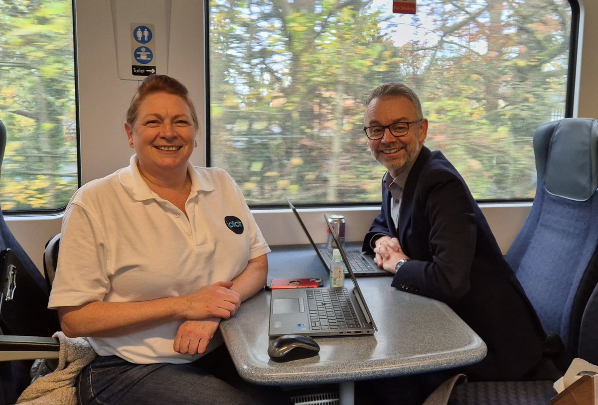 Darren Slade tweet media