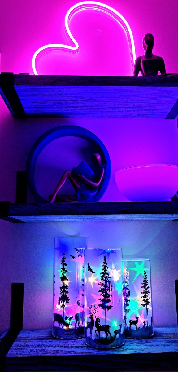politicaIicious's tweet photo. Also, lovin' my new deer/wildlife scenes glass jar trio.
Addicted to light. :)))
#Chromotherapy 2/2 https://t.co/yihxZ8erUz