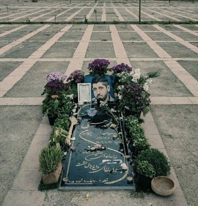 روز جهانی مرد رو
به تنها ترین مرد ایران تبریک میگم ...
#محمد_حسینی