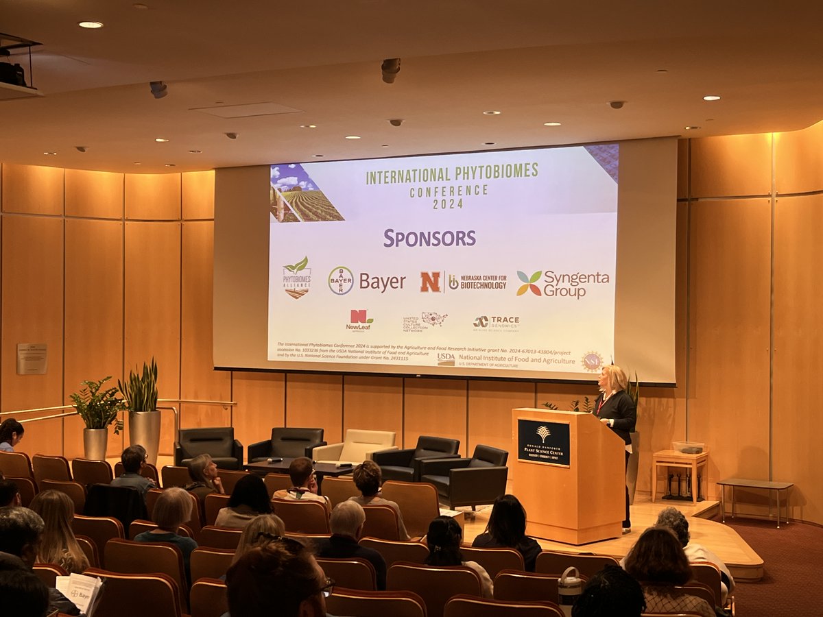PhytoBiomes's tweet photo. Day 1 of the #Phytobiomes2024 kicks off at the Danforth Center in St. Louis with Dusti Gallagher and Kellye Eversole welcoming an international community of scientists and industry representatives. https://t.co/nSzKVs25p6