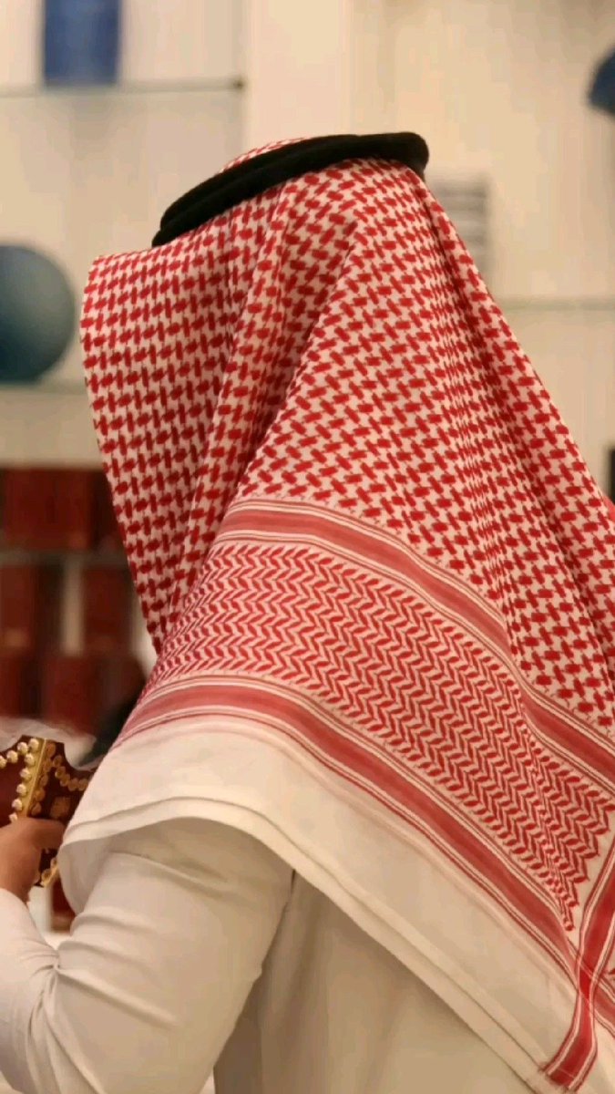 صحيفه ايطاليه : 

وَمِن الأدب أن تأكُل المَرأة حِذاءَ زَوجِها 

 #السعوديه_اندونيسيا