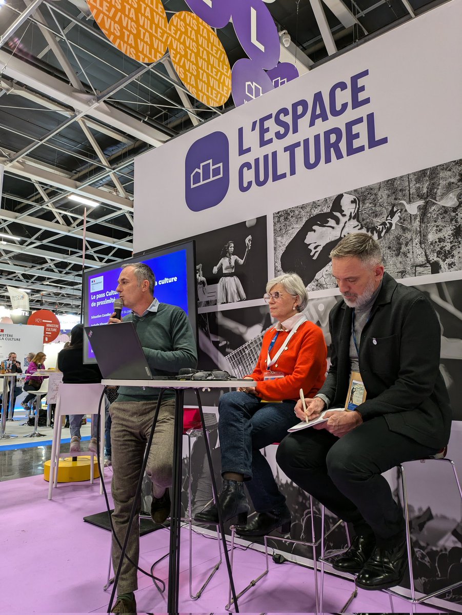 pass Culture (@pass_culture) on Twitter photo En direct du <a href="/salondesmaires/">Salon des Maires et des Collectivités</a> pour la conférence "Le pass Culture au service de la culture de proximité" avec @SCavalierPC, <a href="/IVincent28/">Isabelle VINCENT</a> et <a href="/emmanuel_verges/">emmanuel_vergès</a> 🎤 un temps pour échanger et réfléchir ensemble aux enjeux du dispositif ! En direct du <a href="/salondesmaires/">Salon des Maires et des Collectivités</a> pour la conférence "Le pass Culture au service de la culture de proximité" avec @SCavalierPC, <a href="/IVincent28/">Isabelle VINCENT</a> et <a href="/emmanuel_verges/">emmanuel_vergès</a> 🎤 un temps pour échanger et réfléchir ensemble aux enjeux du dispositif !