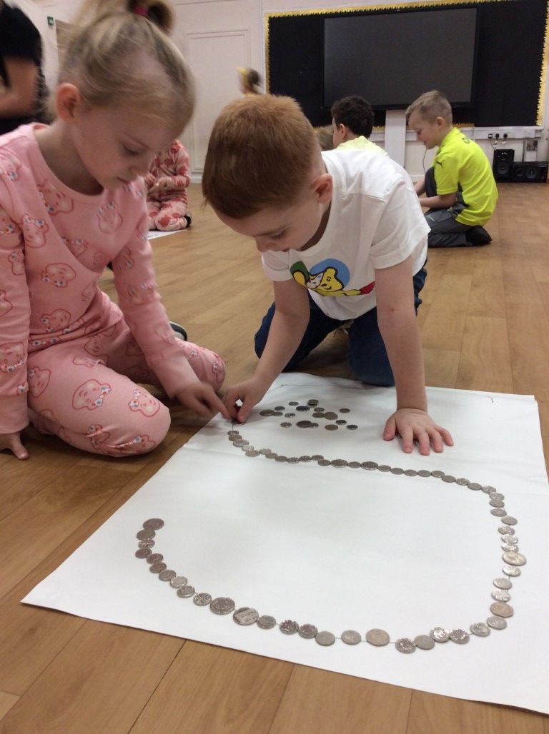 RawmarshSP's tweet image. 🐻 On Children in Need Day, staff and children wore yellow or Pudsey themed outfits.

Read the full story 👇
buff.ly/3ARu8Jn 
 
#WeRespectOthers