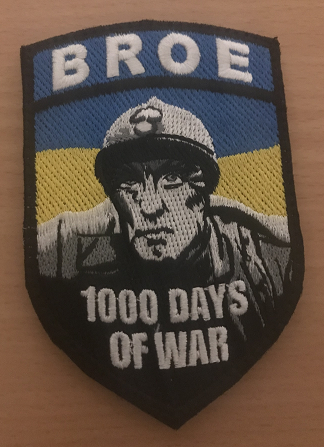 🔞Robin (@robinsgenericch) on Twitter photo 