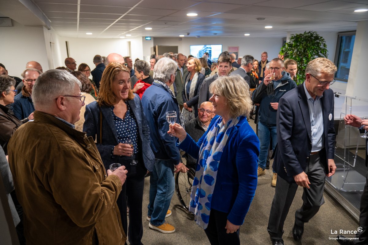 ✂️​ Ce vendredi 15 novembre, La Rance a officiellement inauguré son nouveau siège à Saint-Malo. Ce moment symbolique marque une étape importante pour #LaRance, au service du logement social et de ses locataires.
Merci à tous les participants pour leur présence et leur soutien.