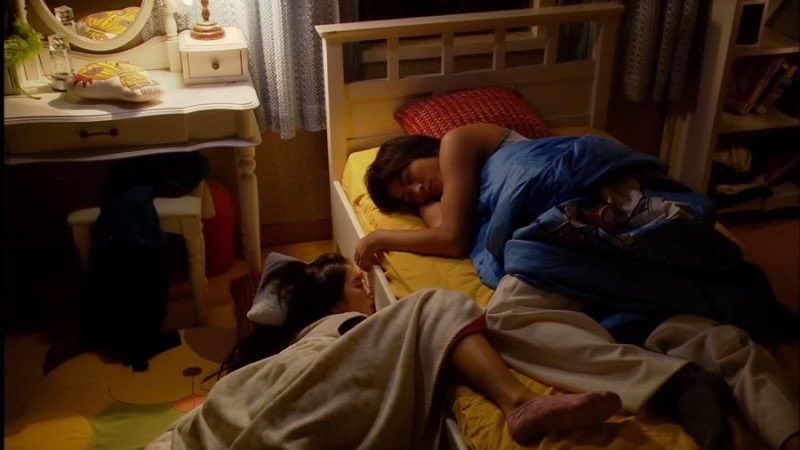 서롤만나기위해이제야사랑찾았다고생각해보면
많은순간속에얼마나많은설레임있었는지  ••• 궁(2006)