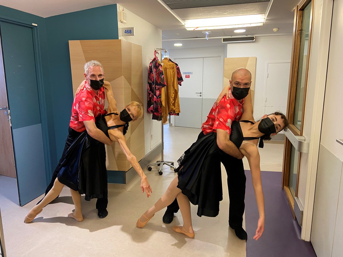 Hôpital Antoine-Béclère AP-HP (@antoine_beclere) on Twitter photo Merci aux danseurs de la compagnie ACM Ballet venus exécuter quelques pas de #danse dans des chambres de l'hôpital <a href="/Antoine_Beclere/">Hôpital Antoine-Béclère AP-HP</a> <a href="/APHP/">Assistance Publique – Hôpitaux de Paris (AP-HP)</a>. Ces moments de grâce et d'émotion ont été très appréciés par les patients du CeMA et de médecine interne💃🕺🙏👏 Merci aux danseurs de la compagnie ACM Ballet venus exécuter quelques pas de #danse dans des chambres de l'hôpital <a href="/Antoine_Beclere/">Hôpital Antoine-Béclère AP-HP</a> <a href="/APHP/">Assistance Publique – Hôpitaux de Paris (AP-HP)</a>. Ces moments de grâce et d'émotion ont été très appréciés par les patients du CeMA et de médecine interne💃🕺🙏👏