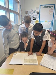 Today P5a and P5b shared their imaginative writing with each other and gave each other feedback.
They enjoyed reading other stories and had some excellent characters and settings!