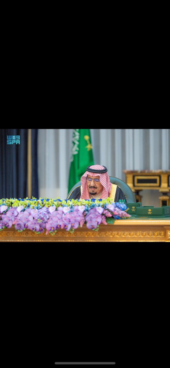 u2ycWGo4T76JJCi's tweet photo. #خادم_الحرمين_الشريفين 
#الملك_سلمان_بن_عبدالعزيز 
#مجلس_الوزراء 

                  رؤيتك يامولاي بالنسبة لشعبك 
                          كالهواء الذي نتنفسه 
            جعل الله عمرك مديداً ومتعنا بحياتك https://t.co/PhfQ2CiaBJ