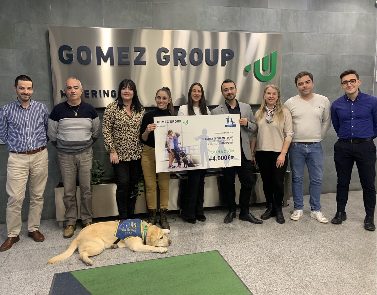 GomezGroupMeter's tweet photo. Son imágenes de otra de nuestra acciones en materia de Responsabilidad Social Corporativa. Sandra Montero, de @dogpoint_ong, recibe un cheque de manos de Noelia Cid-Fuentes, en representación de Gomez Group Metering, junto a varios directivos y empleados de nuestra empresa. https://t.co/bgMmKZNUol