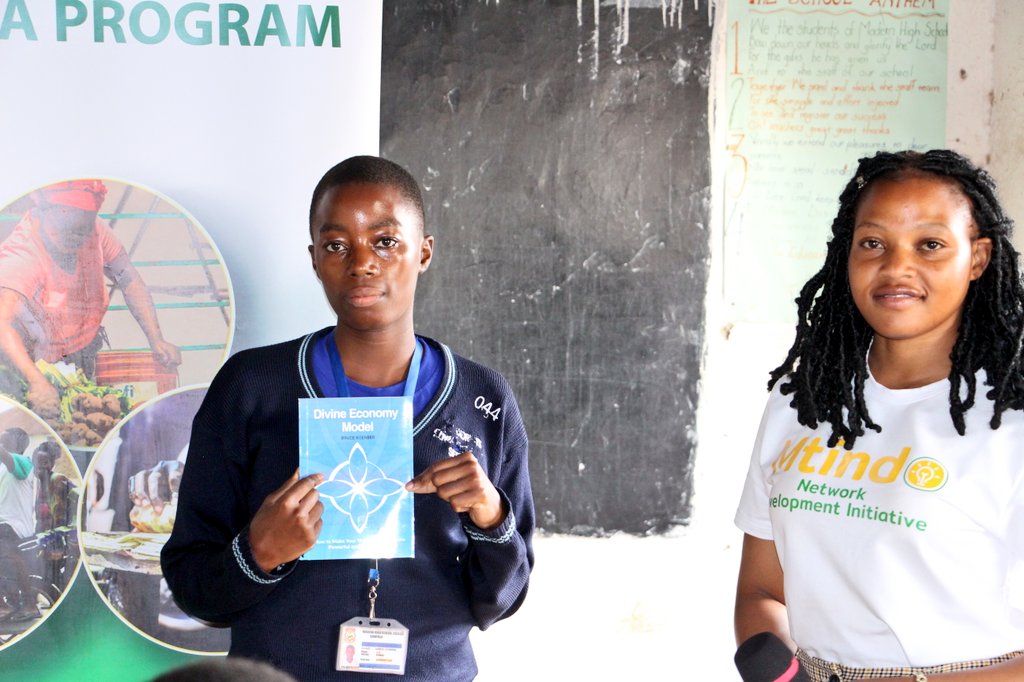 Mtindo_Network's tweet photo. #Free-Enterprise advocacy in Highschools.
#Business&Entreprenuership #Divineeconomymodel. https://t.co/iAhtMoC0HN