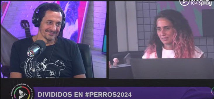 AgusDeBortoli's tweet photo. @perroscalleok ¿Podríamos decir que Lu Calderone se convirtió en la mirada por Mollo como Messi a @SofiMMartinez ? Yo me pondría esta imagen de fondo de pantalla como mínimo 😍👏 GROSOSSSSSS 🇦🇷 https://t.co/DjbDsJLcYw