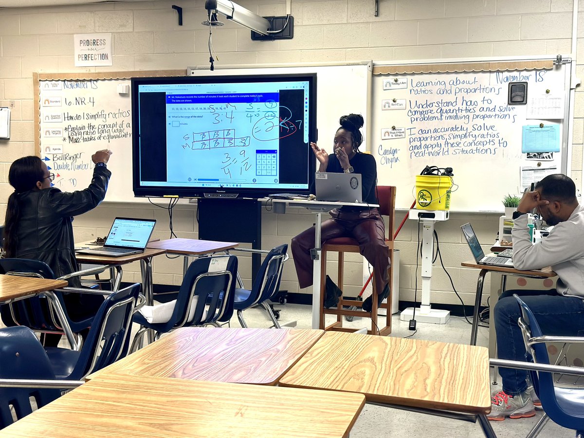 iam_MarlonG's tweet photo. Collaborative mathematical discourse enhances instructional clarity amongst our 6th Grade Math team! @VMMS_Generals #SpiritPrideExcellence #NewtonAchieves #ProfessionalLearningCommunities https://t.co/BtVTV3weJ0