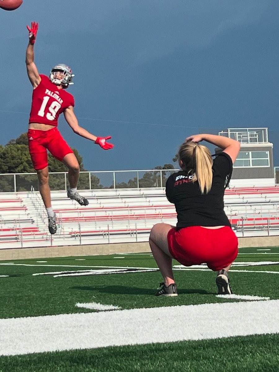 Jake Whitehead ‼️ (@jwhitehead_19_) on Twitter photo JUCO Highlights ‼️
750+ Receiving yards
Top 20 JUCO Wr in the Nation
Pre-Season All American
40: 4.46
Jump Balls ✅
Route Running ✅
Speed ✅
Catch Radius ✅
It’s all there check it out‼️
<a href="/CoachParks_/">Stephen Parks</a> <a href="/CoachDEarly/">Dan Early</a> <a href="/CoachDeeWR/">D’Vonte McKneely</a> <a href="/JUCOFFrenzy/">JUCO Football Frenzy</a>
hudl.com/v/2Qg9mK JUCO Highlights ‼️
750+ Receiving yards
Top 20 JUCO Wr in the Nation
Pre-Season All American
40: 4.46
Jump Balls ✅
Route Running ✅
Speed ✅
Catch Radius ✅
It’s all there check it out‼️
<a href="/CoachParks_/">Stephen Parks</a> <a href="/CoachDEarly/">Dan Early</a> <a href="/CoachDeeWR/">D’Vonte McKneely</a> <a href="/JUCOFFrenzy/">JUCO Football Frenzy</a>
hudl.com/v/2Qg9mK