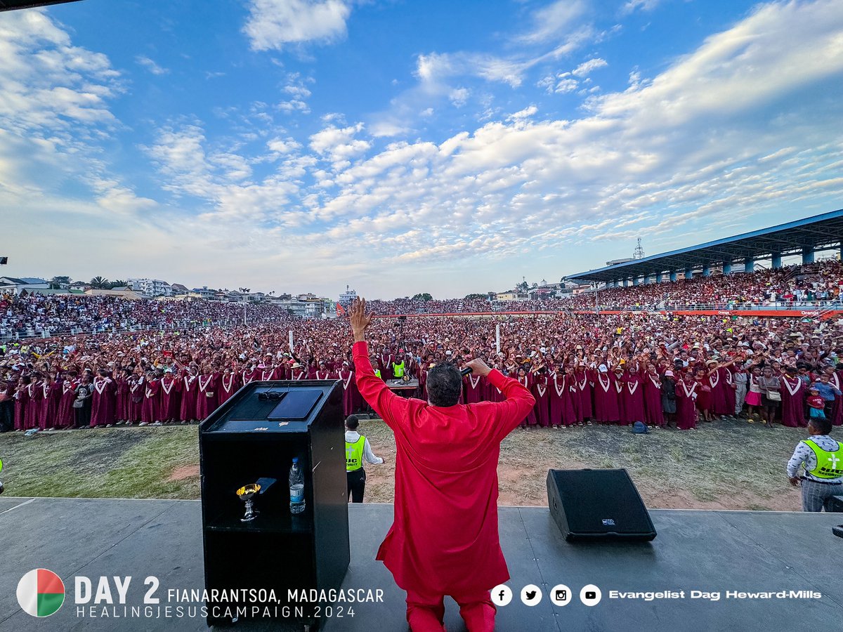 The fire of the Holy Spirit burned brightly in Fianarantsoa! On Day 2, we witnessed thousands more precious souls gathering to hear the undiluted Word.

The hunger for God's presence in this beautiful city reminds us why we labouring in the harvest fields is essential. There is