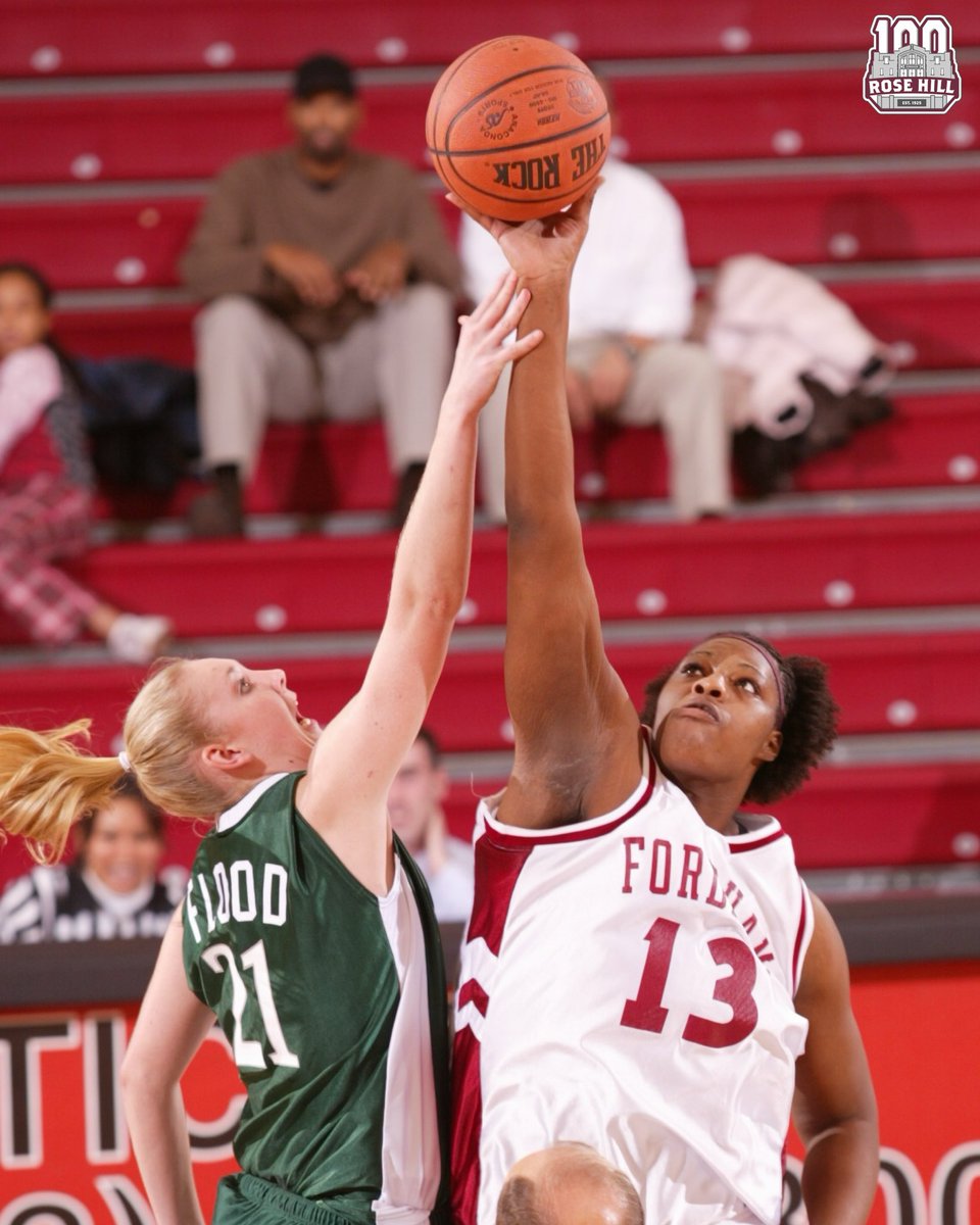 FordhamWBB's tweet image. Since the #BattleoftheBronx started in 1980, there have been 54 games played—with Fordham leading the way with 29 wins. 

No. 55 takes place tomorrow, 7 PM, at Manhattan University. 

#Ramily | #Fordham | #BronxBuilt