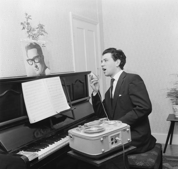 JoeMeekSociety's tweet photo. Raising a glass to Birthday-boy Geoff Goddard, born otd 1937. https://t.co/dWZ77UmkXG