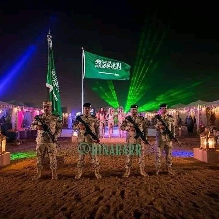 إما أن تغيروا علم المملكة وتمحوا منه كلمة التوحيد 
واسم نبينا الكريم عليه الصلاة والسلام
ليصبح منسجما مع توجهاتكم الجديدة وحفلات الترفيه،
وإما أن تحظروا استخدامه في مثل هذه المناسابات
، من حقكم أن تفعلوا في علمكم وبلدكم ما تشاؤون، 
لكني  كمسلم  لا أقبل أن تهان كلمة التوحيد