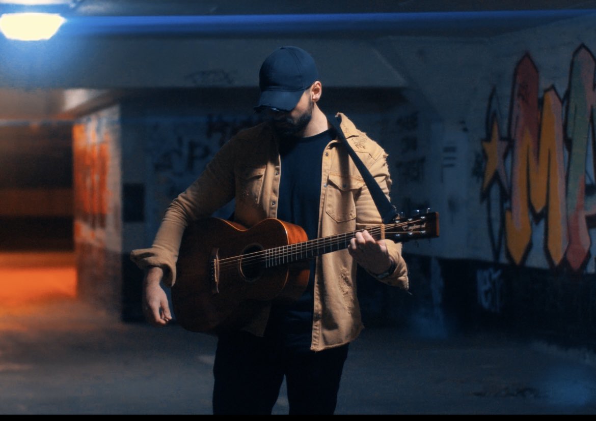 My acoustic cover of “Eenie Meenie” by Sean Kingston is out now! youtu.be/vK9OKyoG4as?si…