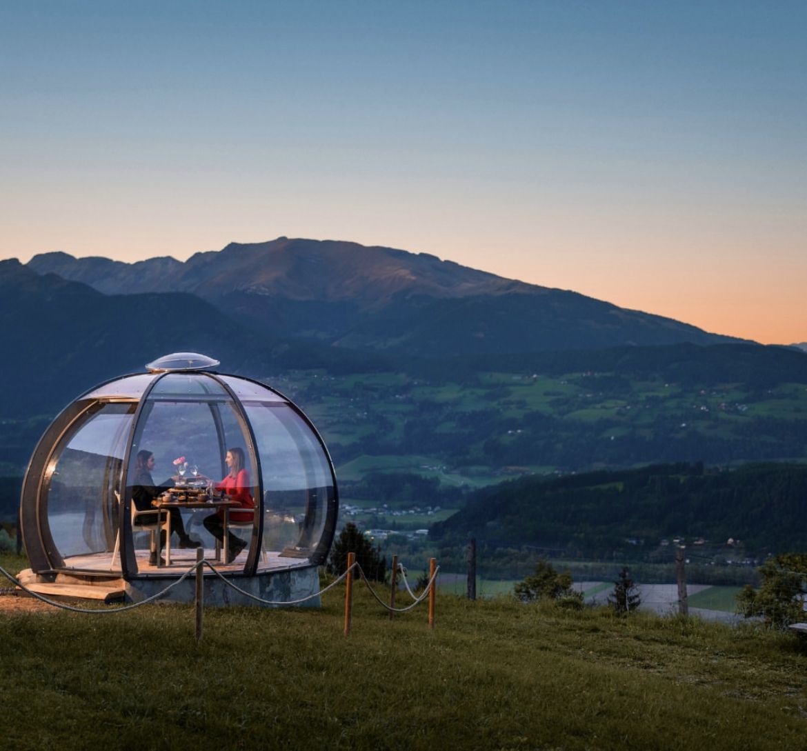 Two different views - the London skyline and the Austrian mountains! Both fantastic locations for the #Allpod dining domes, which offer complete 360 degree views for the guests inside: buff.ly/2UypUhg 
Photo credits: The Aviary and gertperauer.com | MBN Tourismus