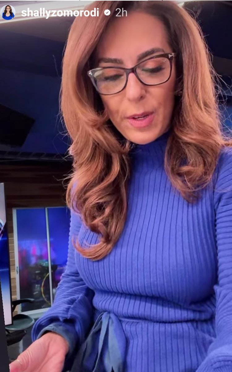 watchertv2000's tweet photo. Tuesday NewsBabe Treat @shallyzomorodi #tuesdaymot https://t.co/dmeNoH683A