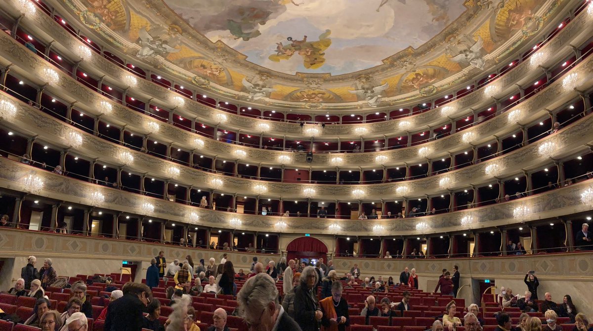 MargrietSchipp1's tweet photo. Third and last première #DonizettiFestival #Bergamo fantastic #DonPasquale to see and to hear. Exceptionally good the 2 allievi della Bottega Donizetti #GiuliaMazzola and #DarioSogos  Singing and acting fabulous. Loved to hear and see such great new young singers 🙌 Both big 👏👏 https://t.co/ln7l62umgh