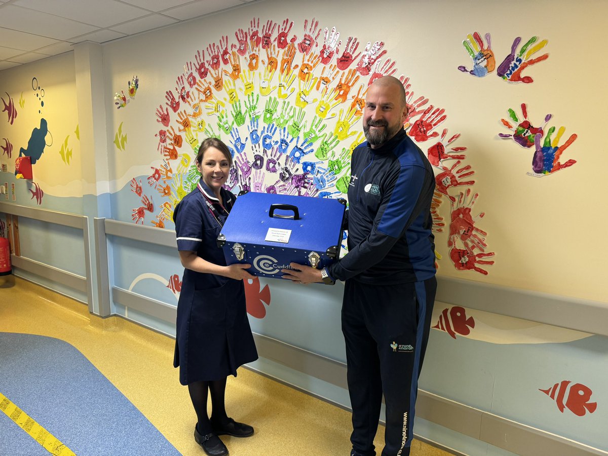 This morning I visited the Children’s ward at Colchester General  to proudly present them with their new Cuddle Cot. 

All made possible by the amazing <a href="/_4Louis/">4Louis</a> charity and our Nine4Norah fundraising. 

<a href="/mrjakehumphrey/">Jake Humphrey</a>