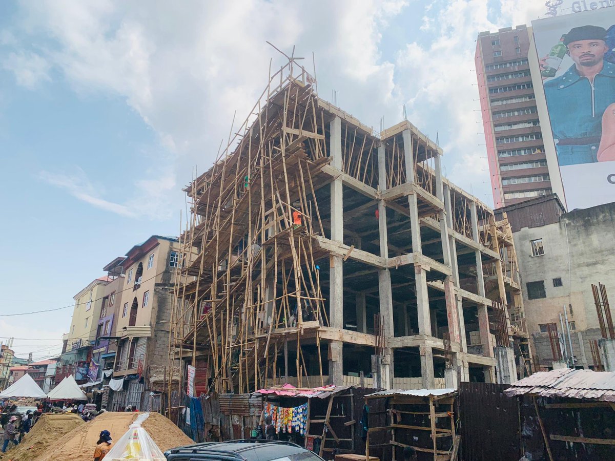Realisticproj's tweet image. 🏗 Construction Update: The 4th suspended slab of Balogun Plaza is underway! Step by step, we’re building a masterpiece in Lagos Island.

📧 info@realisticprojects.com for your construction projects.

#BalogunPlaza #RealisticProjects #ConstructionUpdate #BuildingExcellence