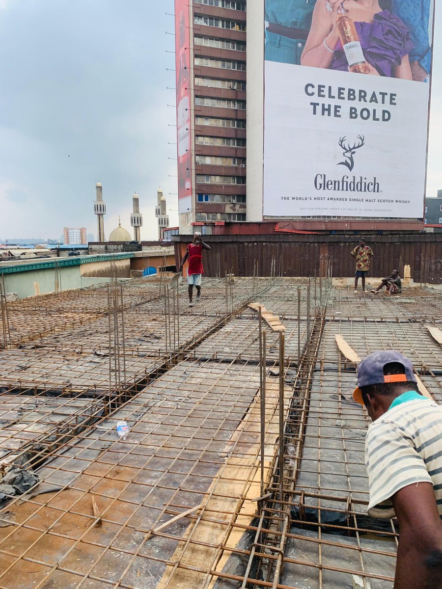 Realisticproj's tweet image. 🏗 Construction Update: The 4th suspended slab of Balogun Plaza is underway! Step by step, we’re building a masterpiece in Lagos Island.

📧 info@realisticprojects.com for your construction projects.

#BalogunPlaza #RealisticProjects #ConstructionUpdate #BuildingExcellence