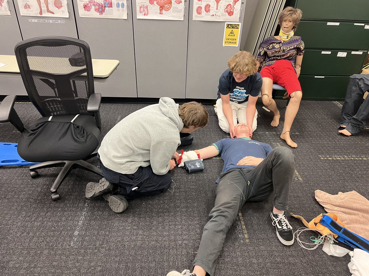 ctecnow's tweet photo. Today is a skills practice day in EMT! Our EMT students have to learn 57 different skills to qualify to take the NREMT certification exam! #itsbetteratctec #canyonscte #canyonsdistrict https://t.co/PRUZrOQiCe