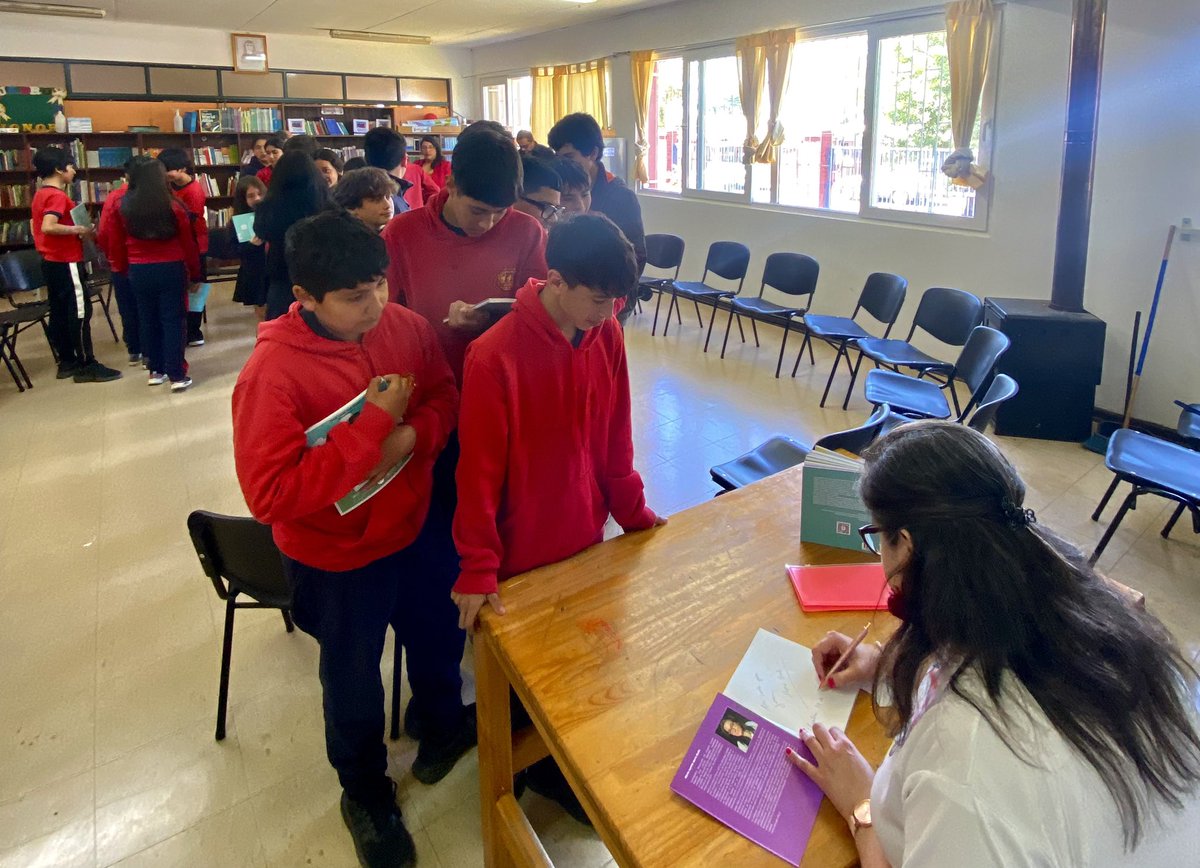 loretomoraolate's tweet image. Un día feliz en #dialogosenmovimiento del @planlectura_cl  en Escuela “El Llano” de Quirihue #ñuble 
@culturas_nuble