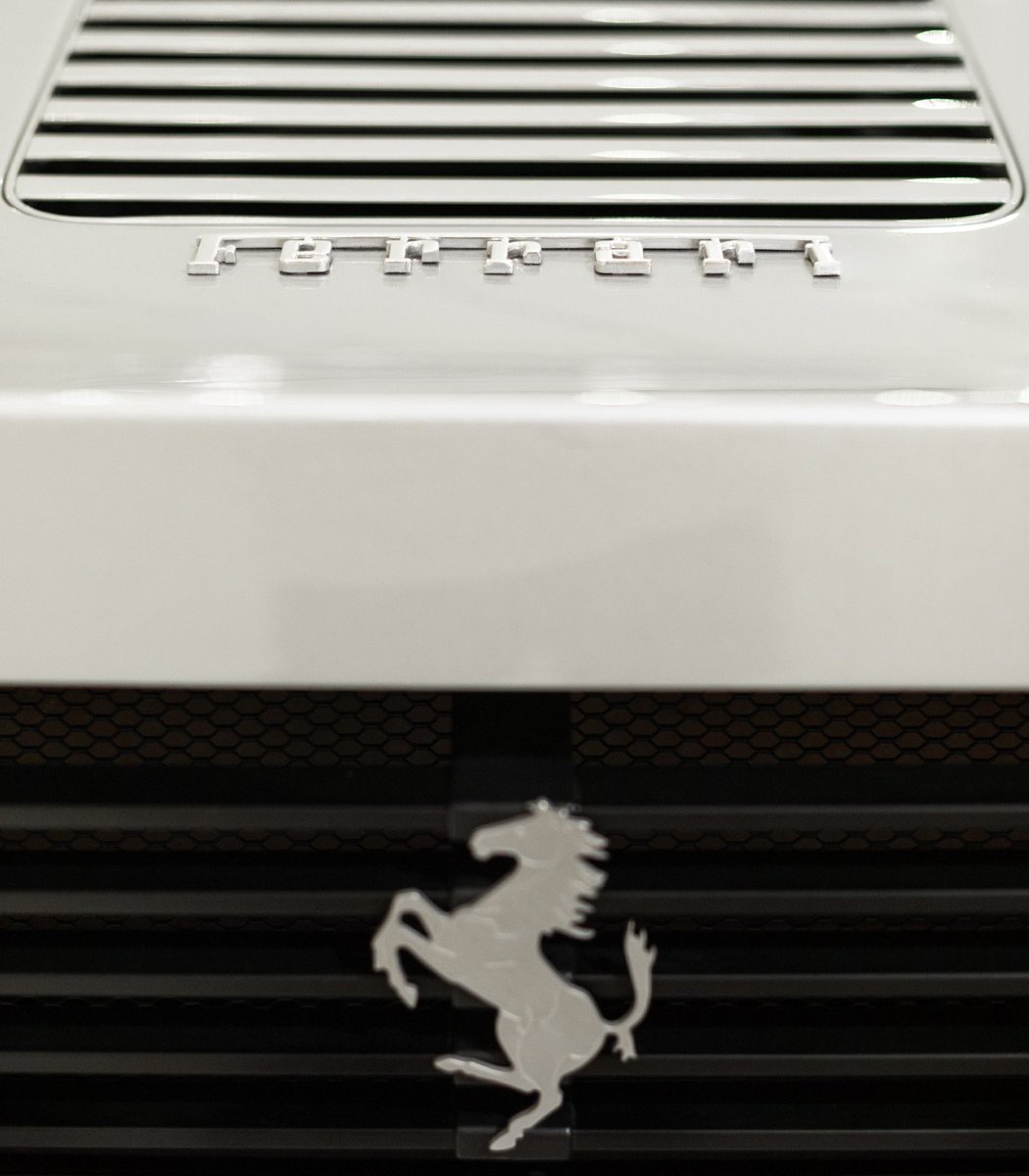 MuseiFerrari's tweet image. Did you know that this #FerrariTestarossaSpider, commissioned by Gianni Agnelli in 1986, is the ONLY convertible variant of the #FerrariTestarossa?
Come and see it IRL at the #MuseoEnzoFerrari in #Modena! ✨

#MuseiFerrari #Ferrari #FerrariOneOfAKind