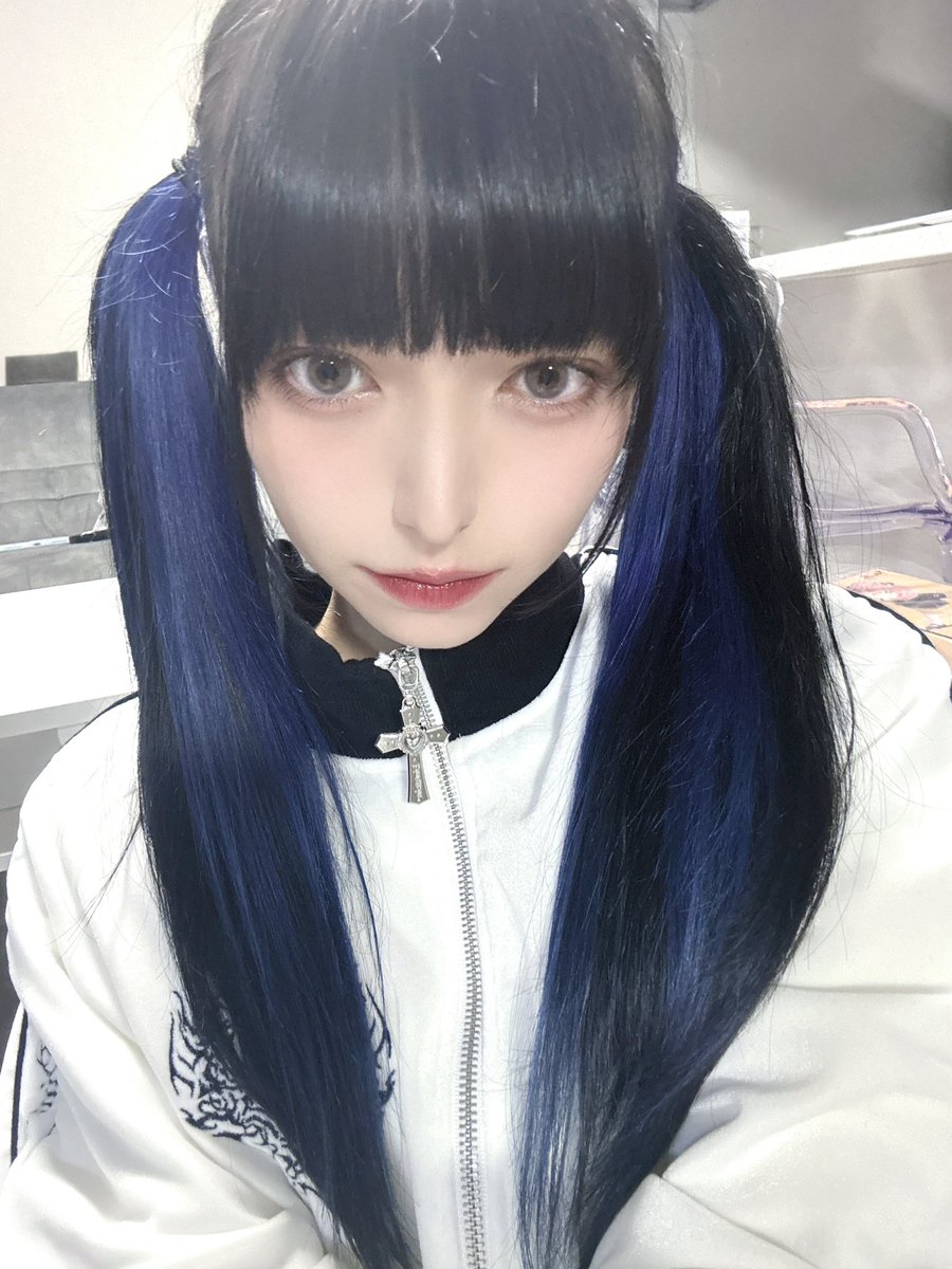 Post by 多屋来夢 on X: 🤍🤍🖤