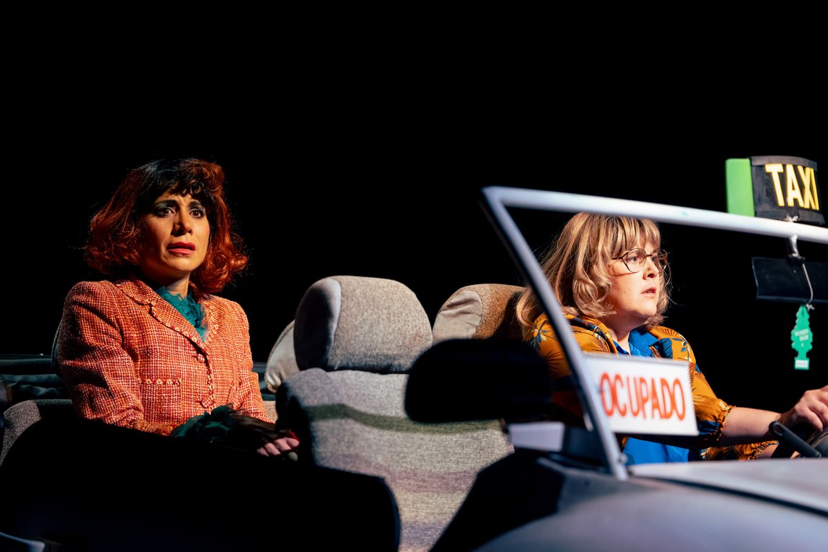 🎭 Vine a descobrir #Fisterra🎭
Un taxi, dues dones, i un trajecte carregat de secrets i molts riures!
 🚖 Una comèdia sobre dones rebels amb @martatomasa1 i @gemmamart82 
 🕒 De dx a dss a les 20 h i dge a les 18 h.
 🎟️salaversusglories.cat
